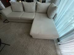 Sofa in baige color in good condition سوفا بيج