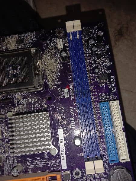 Acer motherboard for PC ECS 661FX-M7 DDR 400 RAM- 2