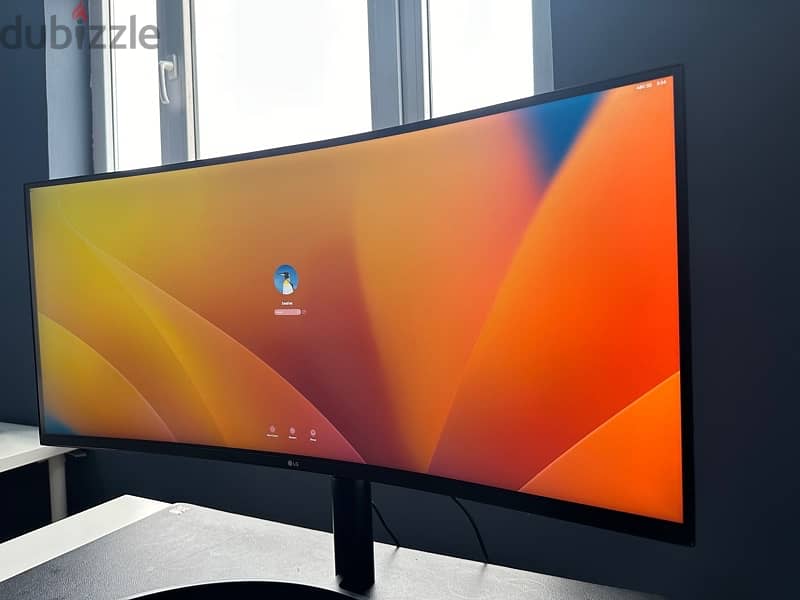 Ultra Wide LG- Curved Monitor 1