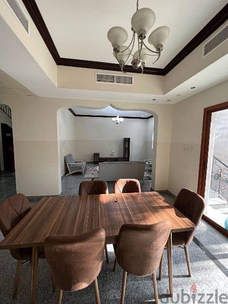 Luxury villa in a prime location in Al Hail فيلا راقيه في الحيل 14