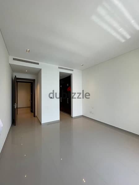 full Marsa and pool view flat for rent in Al mouj 6