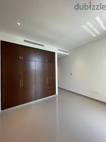 full Marsa and pool view flat for rent in Al mouj 7