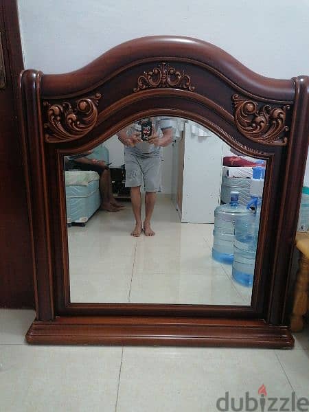 wooden mirror very good Furniture 2