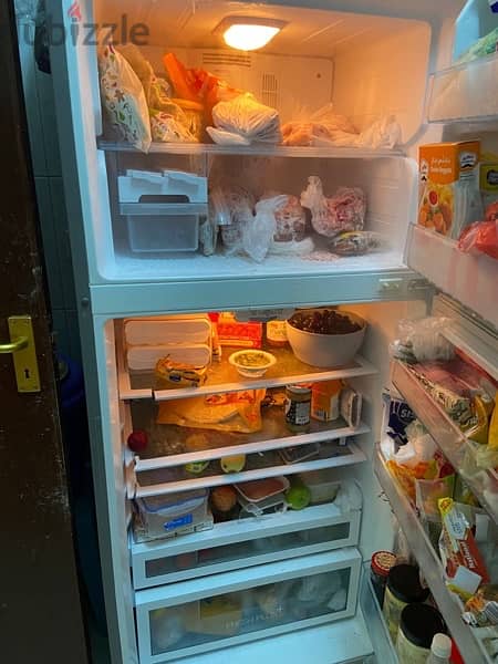 daewoo fridge in really good condition. urgent  selling 1
