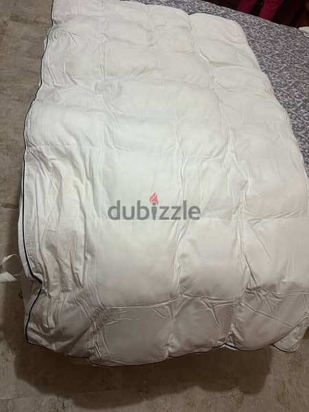 Mattress protector, blanket & Cover 4