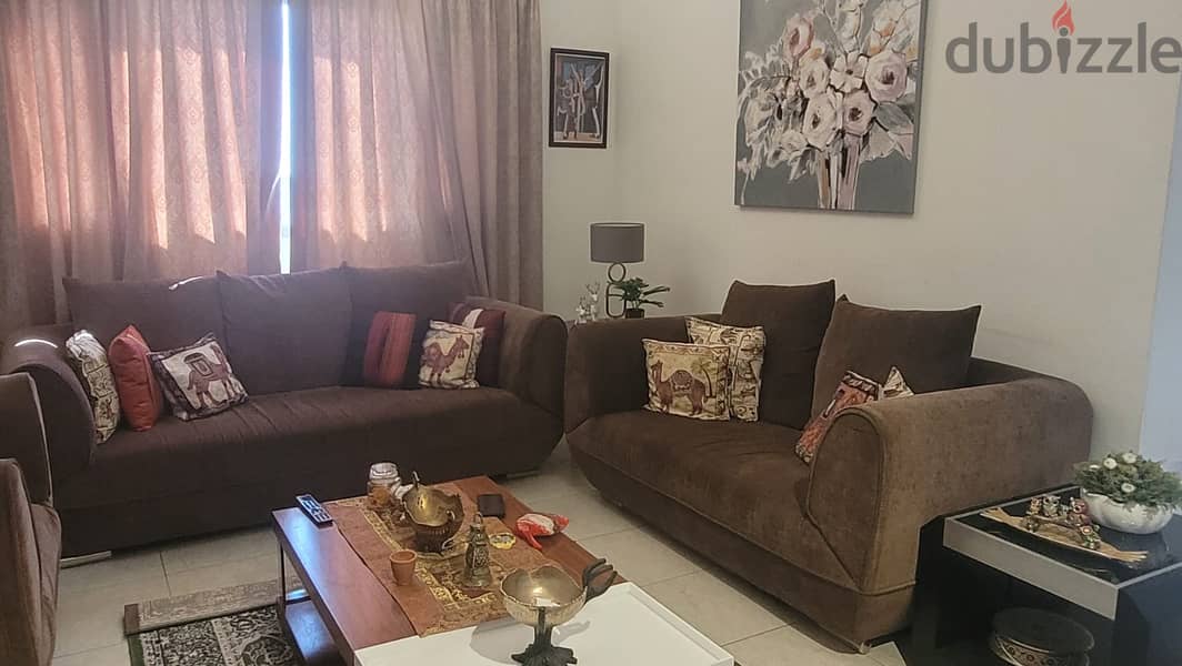 Expat Leaving: Good condition furniture and accessories 1