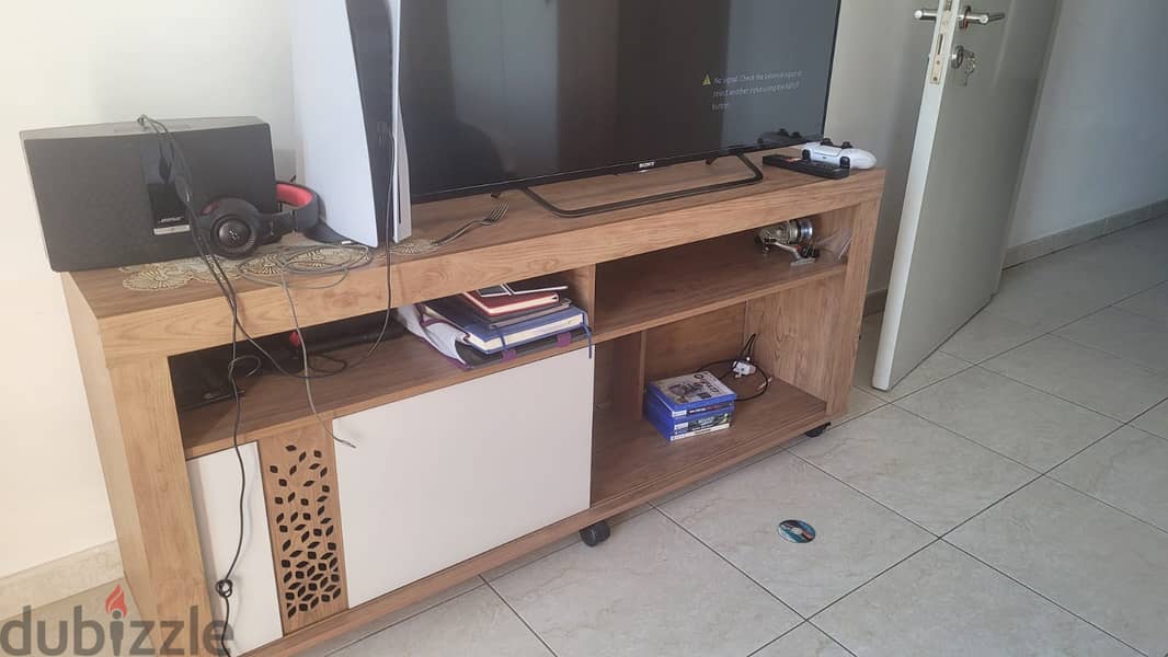 Expat Leaving: Good condition furniture and accessories 7