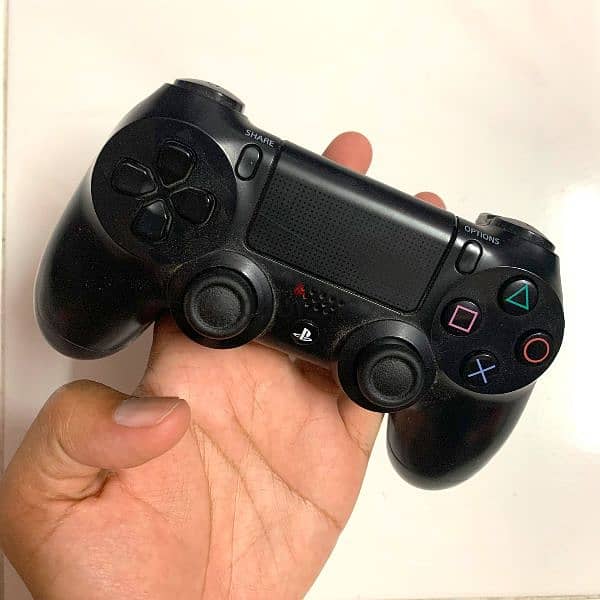 PS4 controller 1