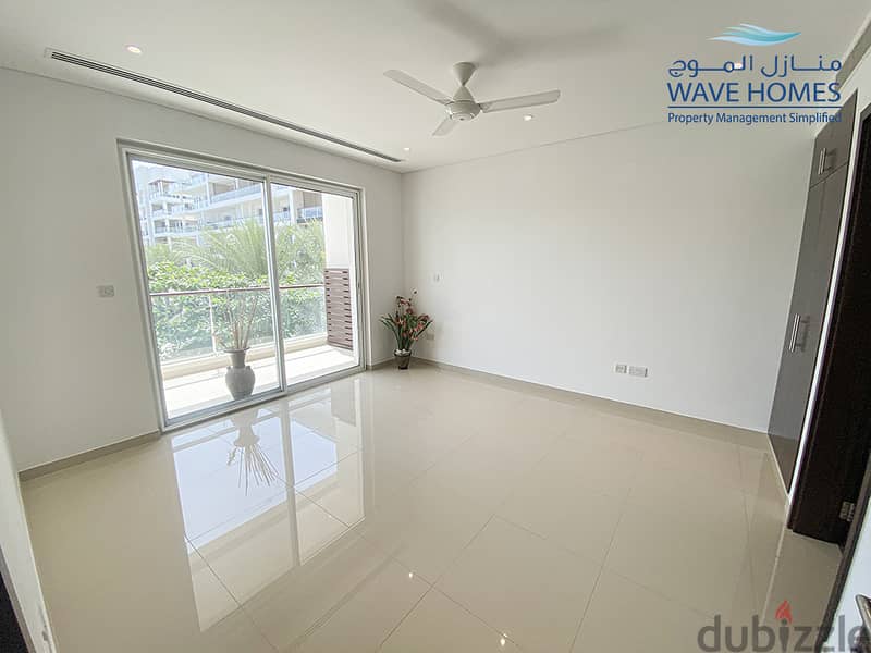 Marina View 2 Bedroom Apartment in Al Mouj 4