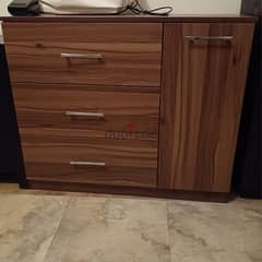 Cabinet 
80x97x44 cm excellent condition. . very spacious