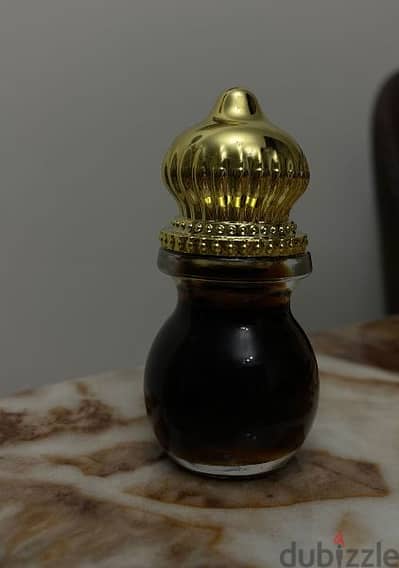 عطر العود الاثنين مع بعض ب 8 ريال