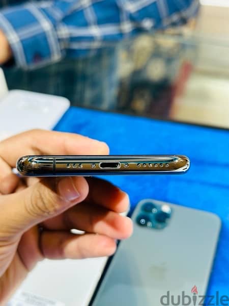 iPhone 11 pro 256GB - good condition and good price 4