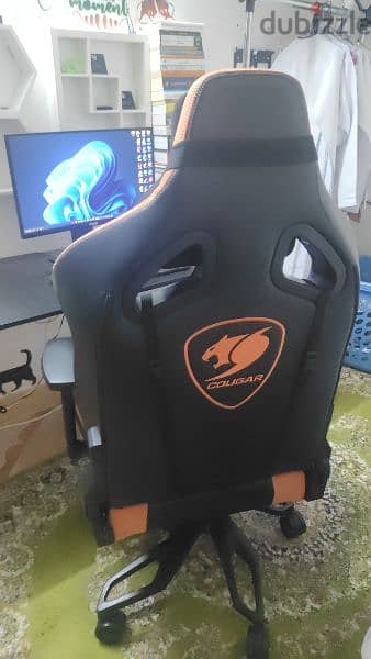 cougar armor titan pro royal gaming chair in good condition 2