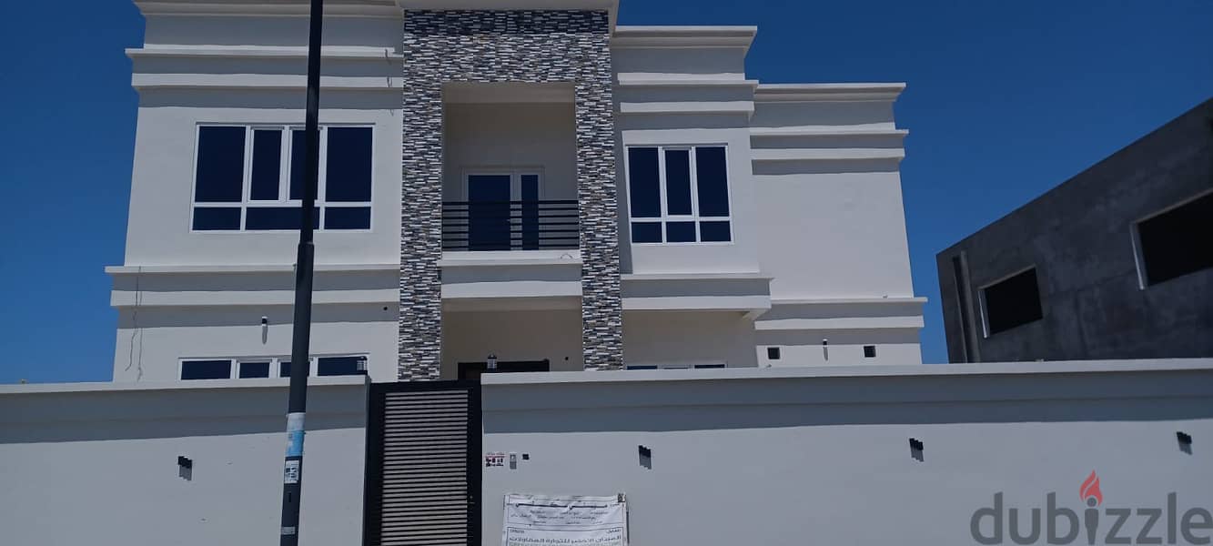 A brand new spacious  villa for sale in abu nakhal 8