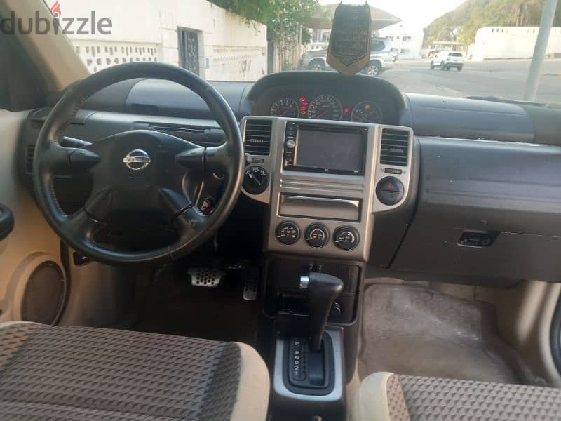 nissan x trail 2009 for sale 1500 omr negotiable 5