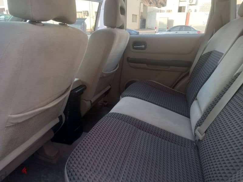 nissan x trail 2009 for sale 1500 omr negotiable 8