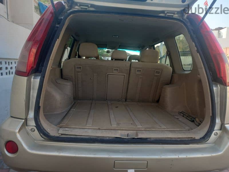 nissan x trail 2009 for sale 1500 omr negotiable 12