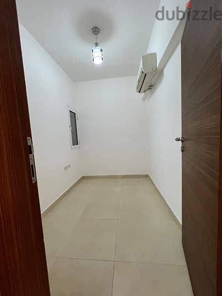 apartment for rent in Qurm 5