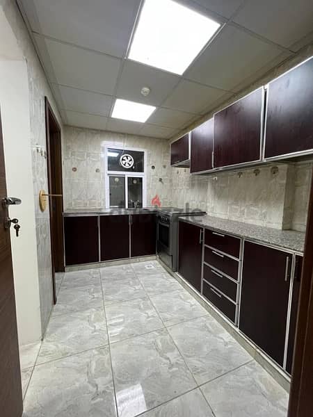 apartment for rent in Qurm 8