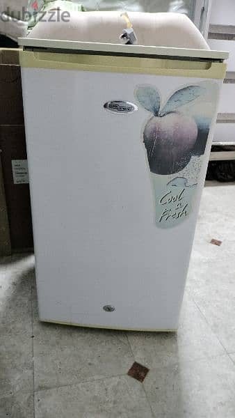 singel door mini refrigerator 1