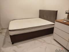 double bed with wood frame  and mattress  سريع خشب مع مرتبة