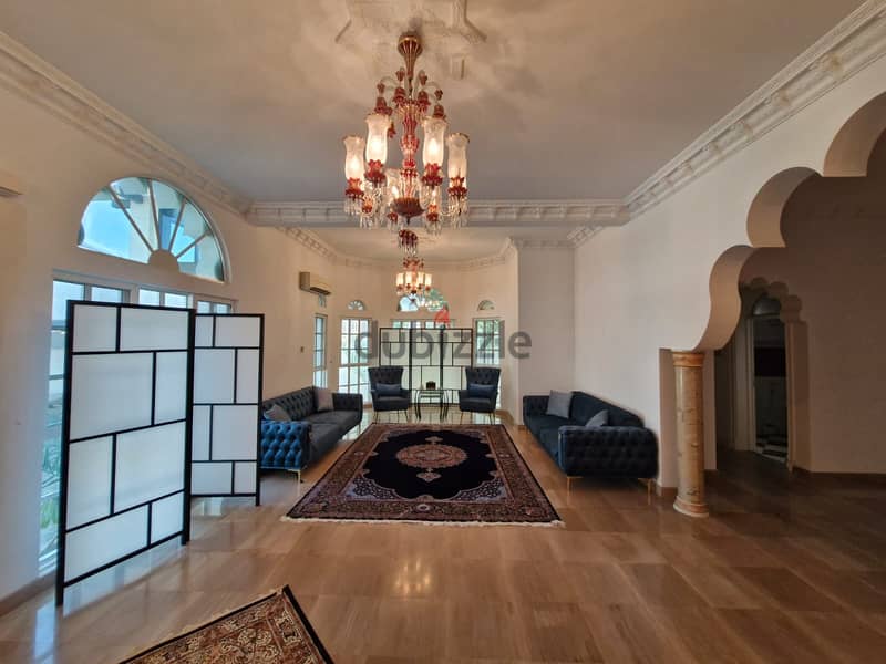 7 BR Amazing Villa In Shatti Al Qurum For Rent 2