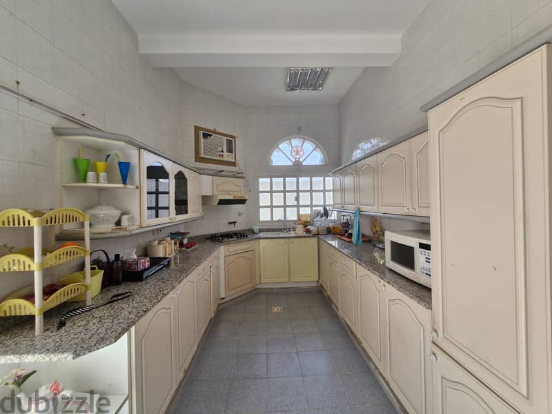 7 BR Amazing Villa In Shatti Al Qurum For Rent 10