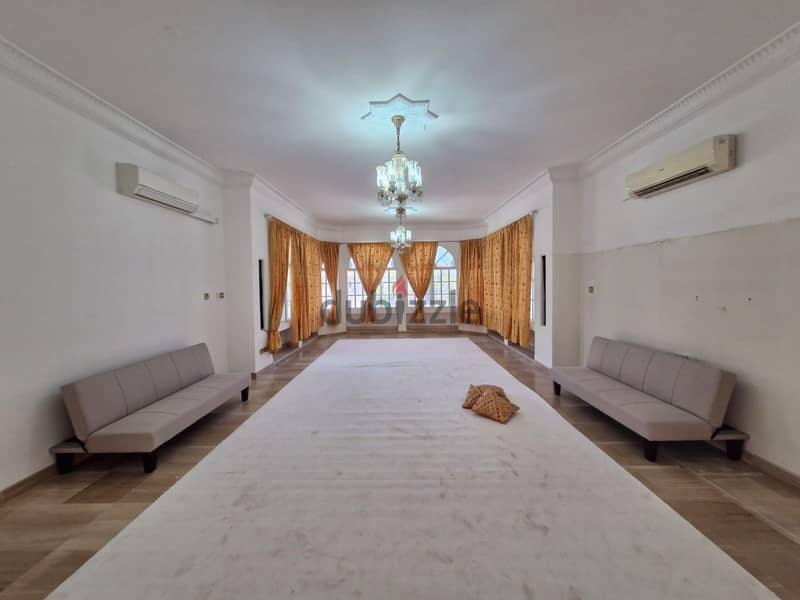 7 BR Amazing Villa In Shatti Al Qurum For Rent 14