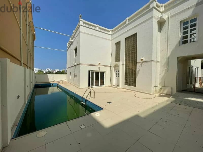 4 + 1 BR Large Villa in MSQ with Private Pool 1