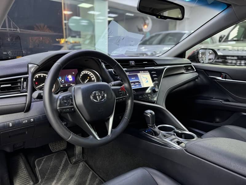 Toyota Camry 2018 6