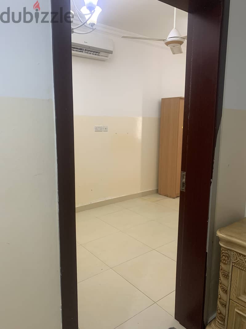 Room for rent with attached bathroom in mabela behind Al qabayal 5