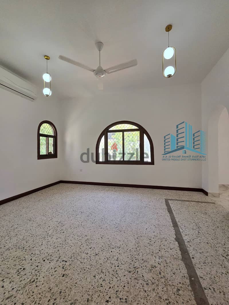 Well Maintained Independent 5+1 BR Villa 4