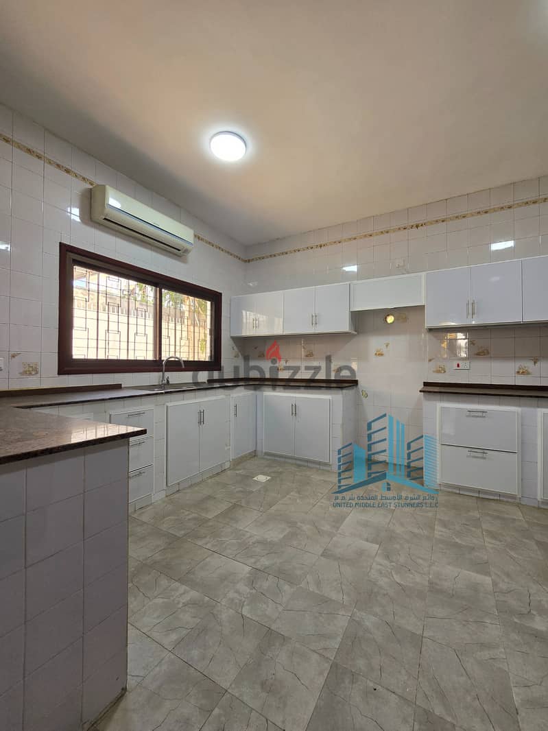 Well Maintained Independent 5+1 BR Villa 7