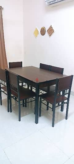 used dining table with 6 chair good quality 0