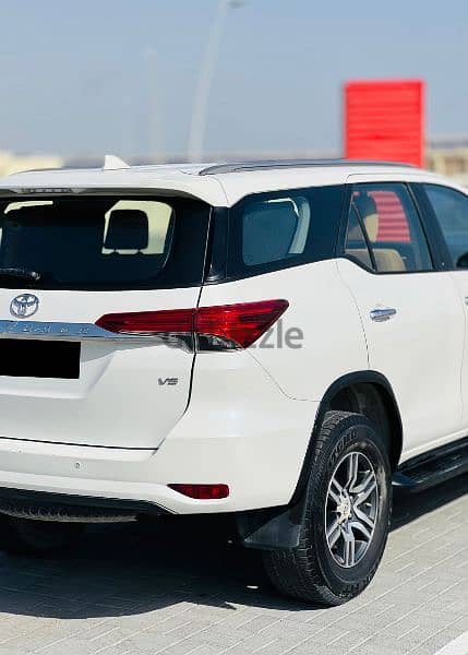 Fortuner 2017 with good condition 4
