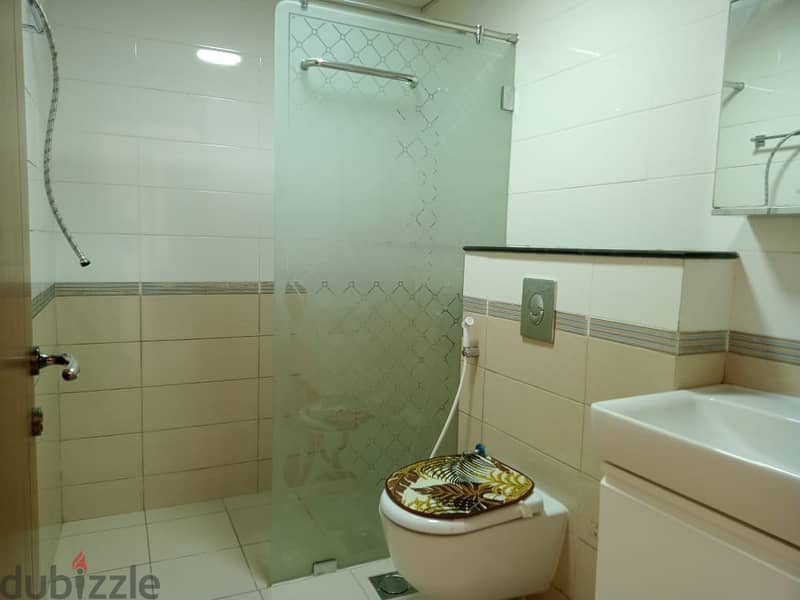 شقه للايجار 2غرفه في منطقه القرم / 2bhk apartment for rent in Qurm 15
