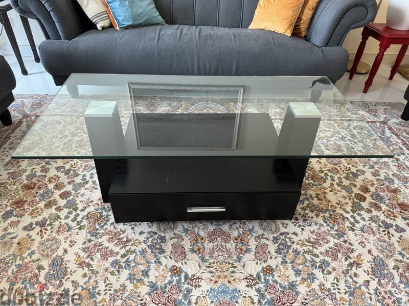 Urgent sale! Solid wood beautiful coffee table 2