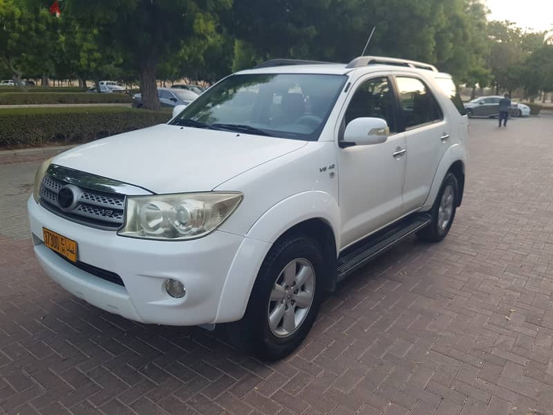 Toyota, Fortuner, four wheel drive, year 2011, 6 cylinder 5