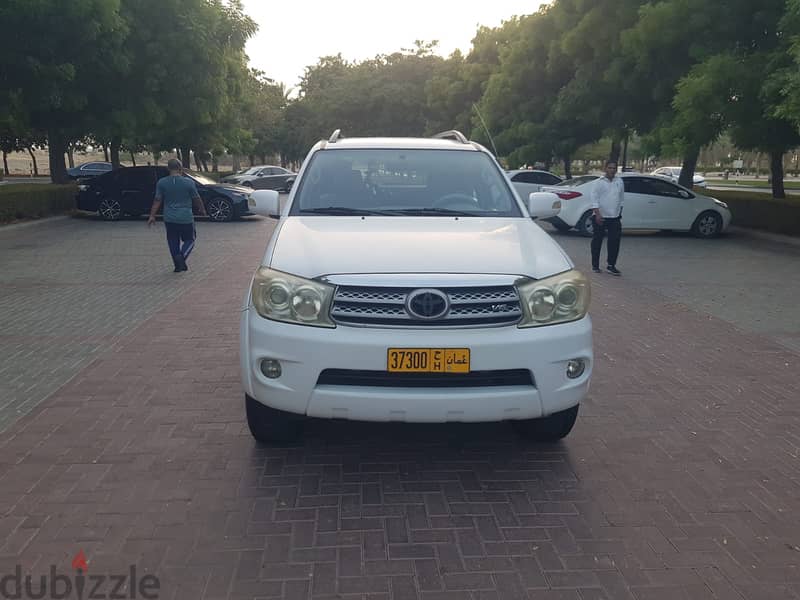 Toyota, Fortuner, four wheel drive, year 2011, 6 cylinder 6