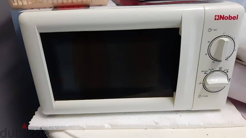 ph# 90198666  noble oven good condition 1