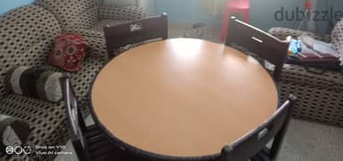 Round Dining Table and Chairs 0