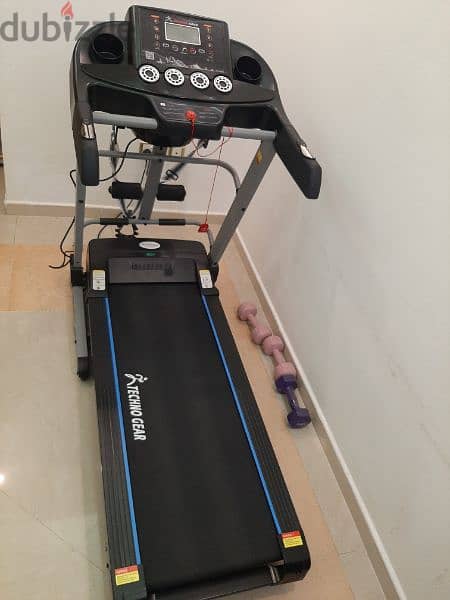 Treadmill with massager 5