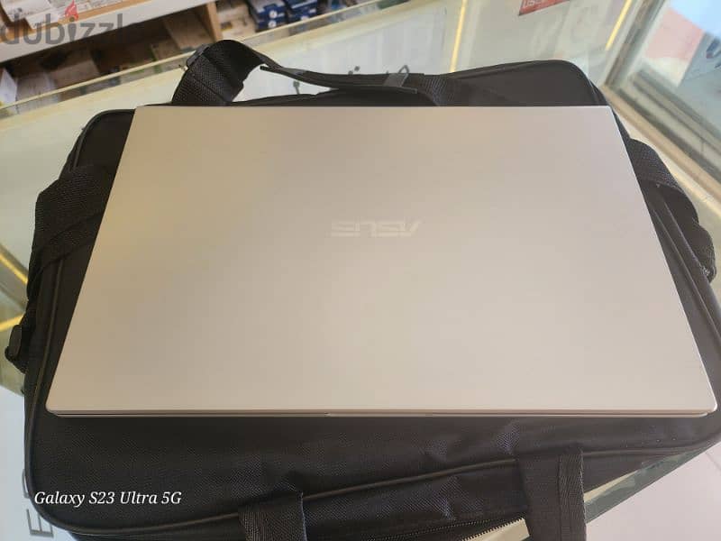 laptop RAM 4  Rome 128 GB I am use only 2 month warranty have 10 month 0