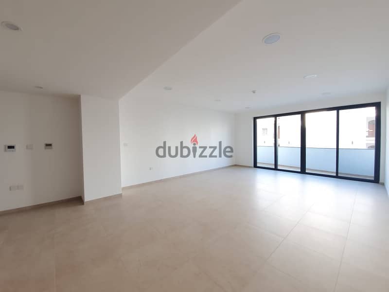 2 BR Freehold Apartment in Golf Tower – For Sale 1