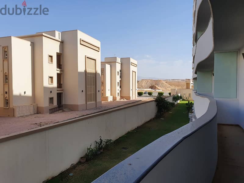 2 BR Freehold Apartment in Golf Tower – For Sale 2