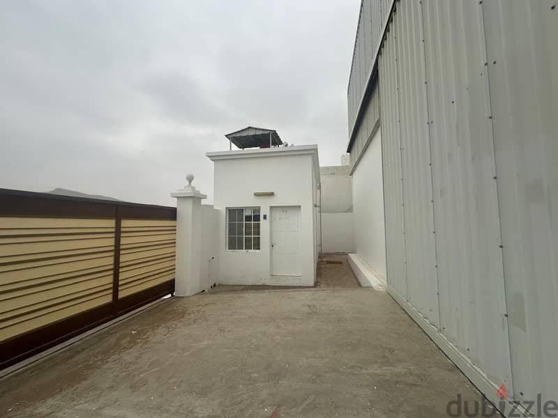1. Fully fitted Warehouse located in misfah, build up size is 750 sqm, 19