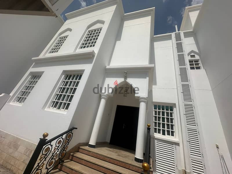Twin Villa for rent Al Ghubra North For the rent Villa 4 BHK for rent 9