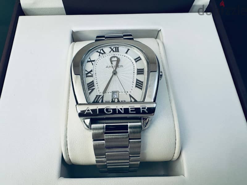 ساعة أيجنر جديدة فضية: Brand New Aigner Silver Watch 1