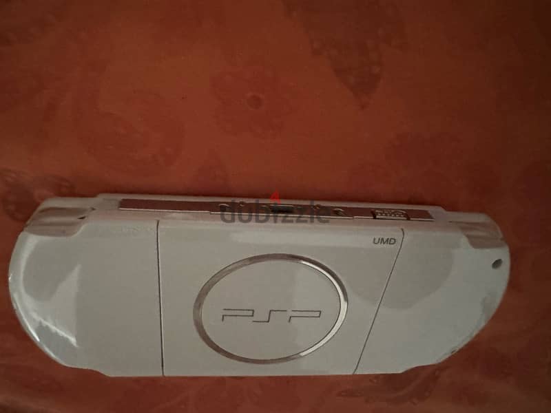 Selling PSP model 3000 white ueed 2 months 2