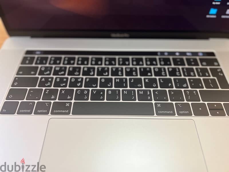 MacBook Pro (15-inch, 2018) 4